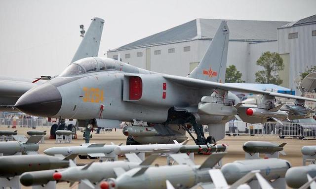 中国空军精确打击能力强于俄罗斯