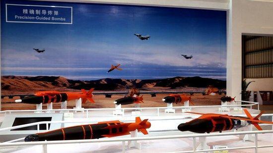 中国空军精确打击能力强于俄罗斯