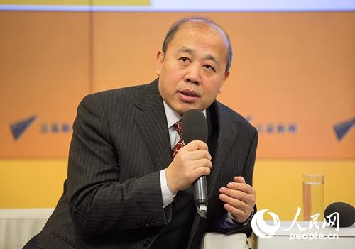 中国驻俄罗斯大使馆公使谢小用出席发布会并致辞 （人民网记者 屈海齐摄）