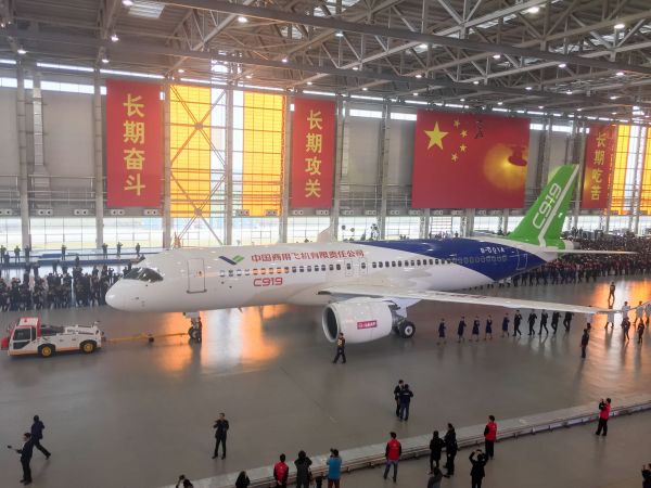 俄媒：中俄合产宽体飞机确定为中等容量 座位约280个