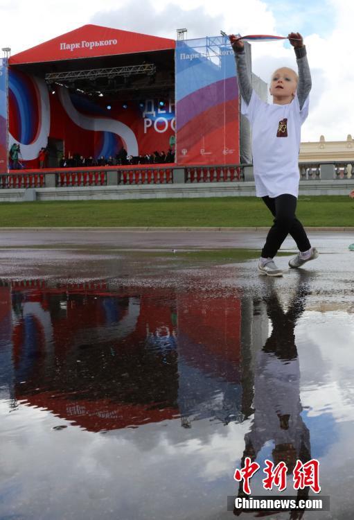 点击图片翻到下一页>>