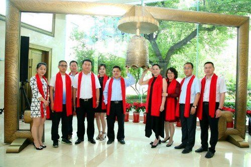 新疆中企宏邦节水(集团)股份有限公司(下称：“宏邦节水”，证券代码：836382)今日正式在新三板敲钟挂牌