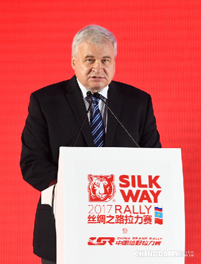 俄罗斯驻华大使:政府工作报告内容丰富 令人印象深刻